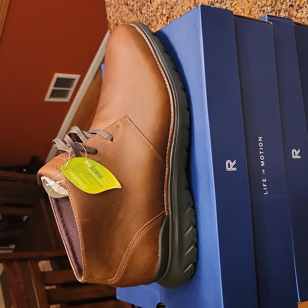 Rockport TMS Plain Toe Chukka. Tan. 12W.